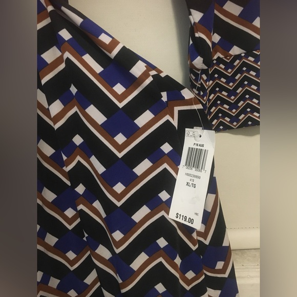 Dress Luxury Pattern Size Extra Large - Picture 6 of 9